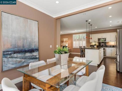 217  Mantle  , Irvine, CA