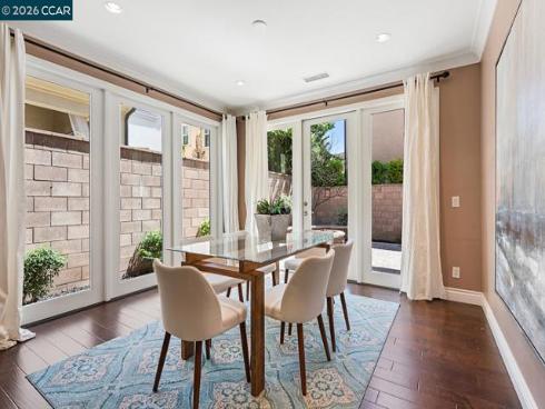 217  Mantle  , Irvine, CA