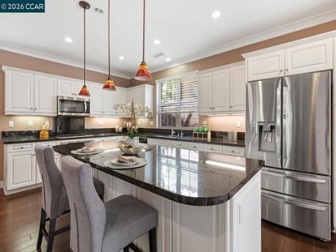 217  Mantle  , Irvine, CA