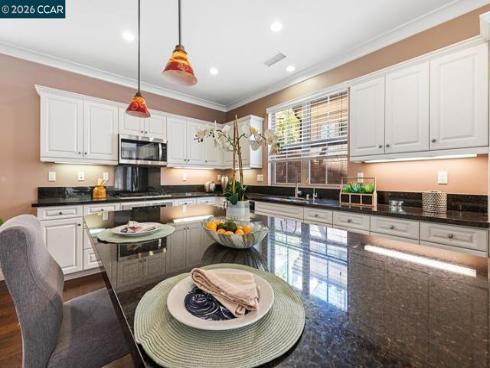 217  Mantle  , Irvine, CA