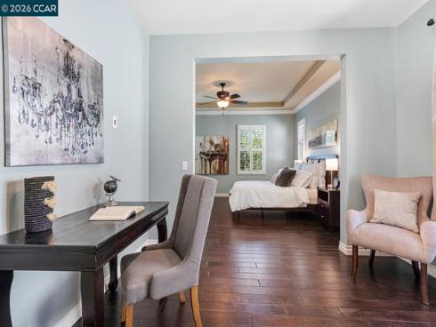 217  Mantle  , Irvine, CA