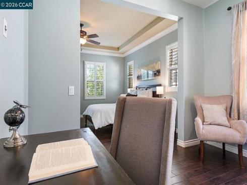 217  Mantle  , Irvine, CA