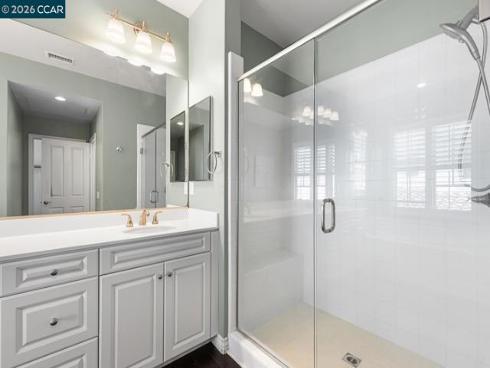 217  Mantle  , Irvine, CA