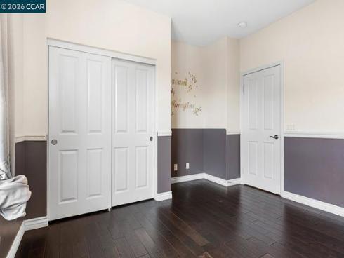 217  Mantle  , Irvine, CA