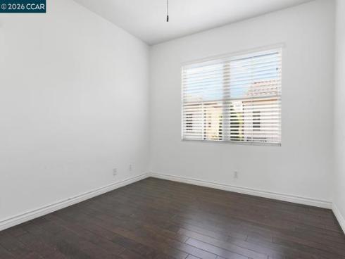 217  Mantle  , Irvine, CA