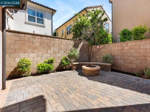 217  Mantle  , Irvine, CA
