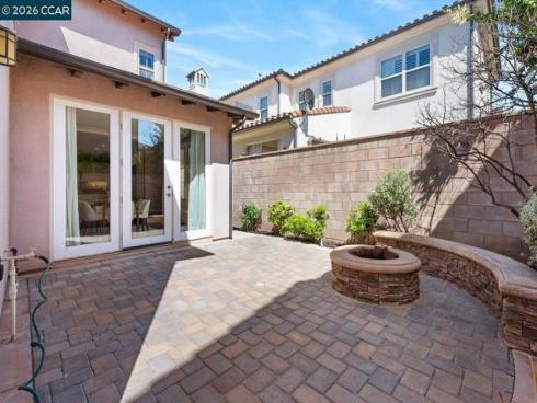 217  Mantle  , Irvine, CA