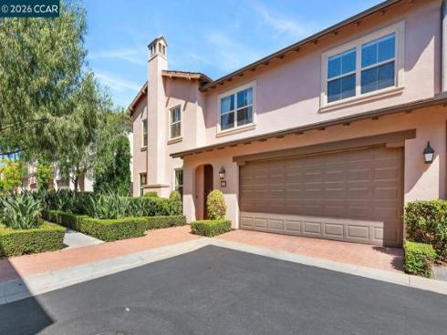 217  Mantle  , Irvine, CA