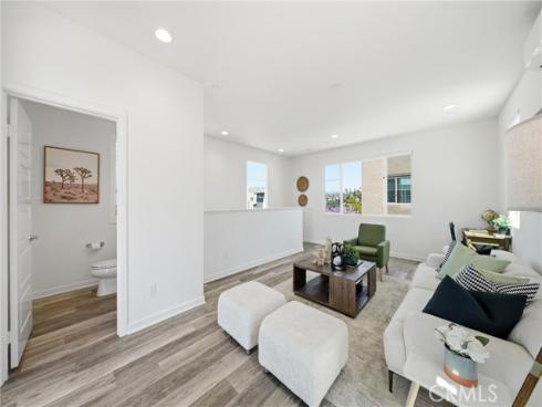 560 Cultivate , Irvine, CA