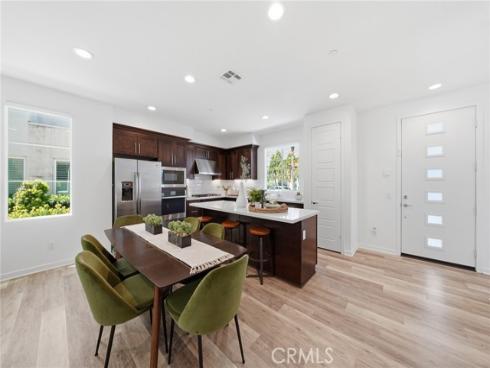 560 Cultivate , Irvine, CA