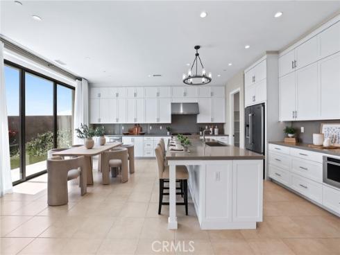 154 Roscomare , Irvine, CA