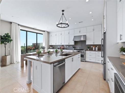 154 Roscomare , Irvine, CA
