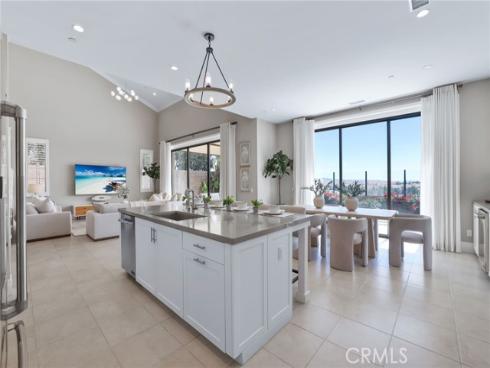 154 Roscomare , Irvine, CA