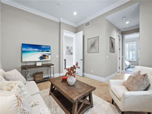 154 Roscomare , Irvine, CA