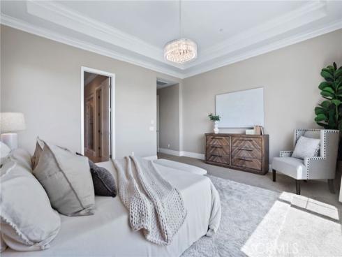 154 Roscomare , Irvine, CA