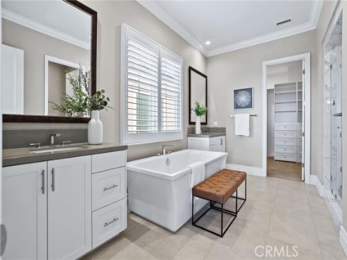 154 Roscomare , Irvine, CA