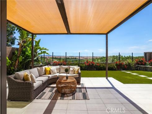 154 Roscomare , Irvine, CA