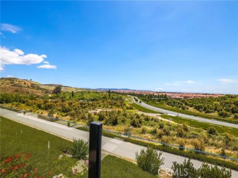 154 Roscomare , Irvine, CA