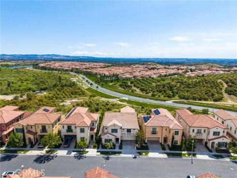 154 Roscomare , Irvine, CA