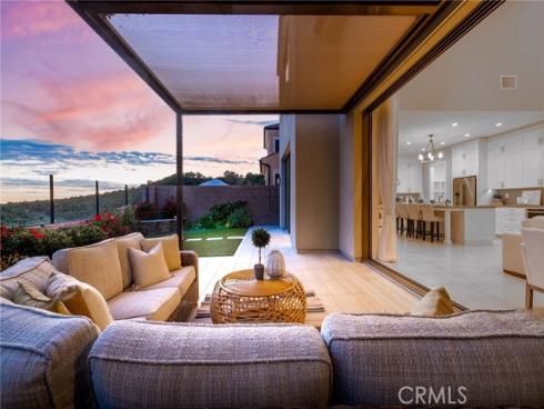 154 Roscomare , Irvine, CA