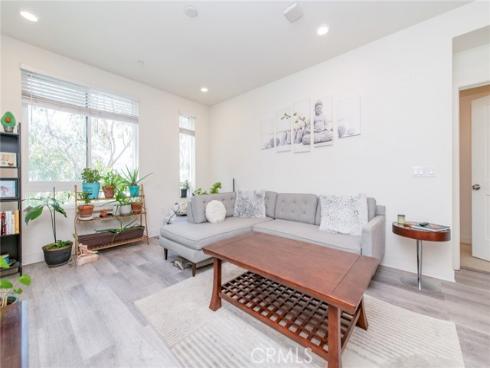2342 Nolita , Irvine, CA