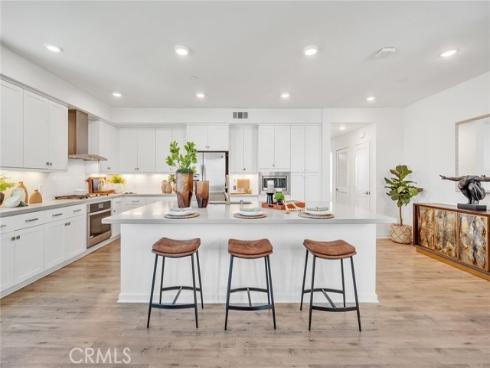 187 Bowery , Irvine, CA