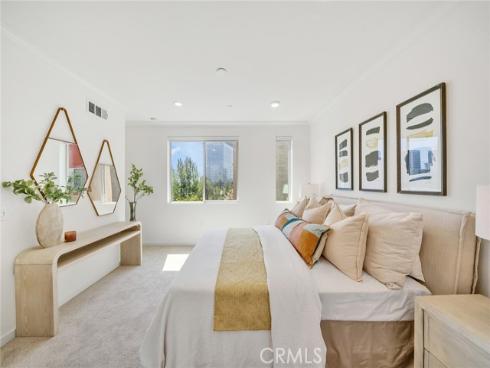 187 Bowery , Irvine, CA