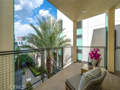 187 Bowery , Irvine, CA