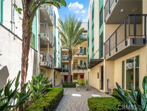 187 Bowery , Irvine, CA
