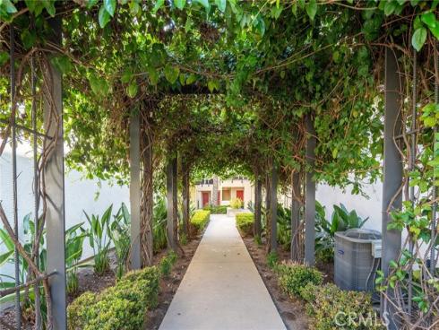187 Bowery , Irvine, CA