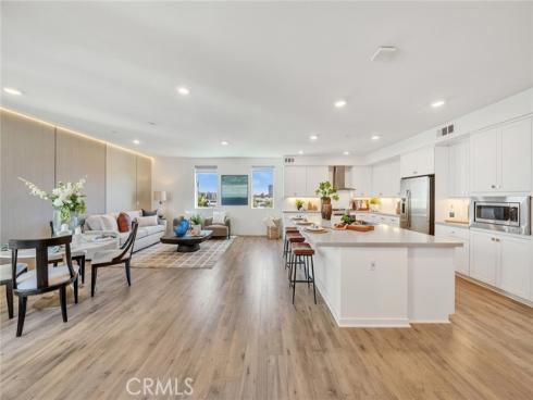 187 Bowery , Irvine, CA