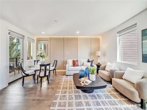 187 Bowery , Irvine, CA