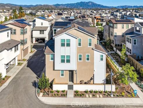 418 Lobata , Irvine, CA