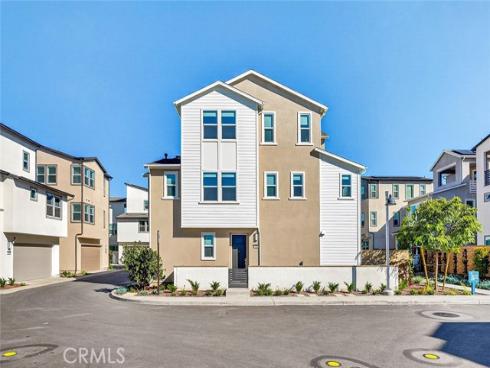 418 Lobata , Irvine, CA
