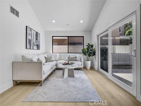 2 Hudson , Irvine, CA