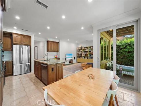 58  Bianco  , Irvine, CA