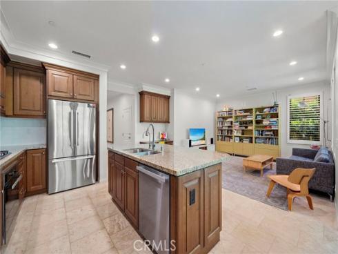 58  Bianco  , Irvine, CA