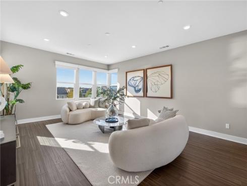 64 Chasma, Irvine, Ca , Irvine, CA