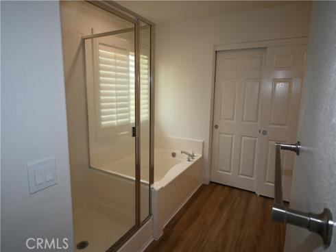 93 Linhaven , Irvine, CA