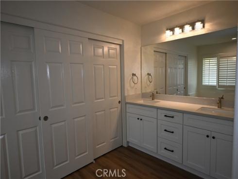 93 Linhaven , Irvine, CA