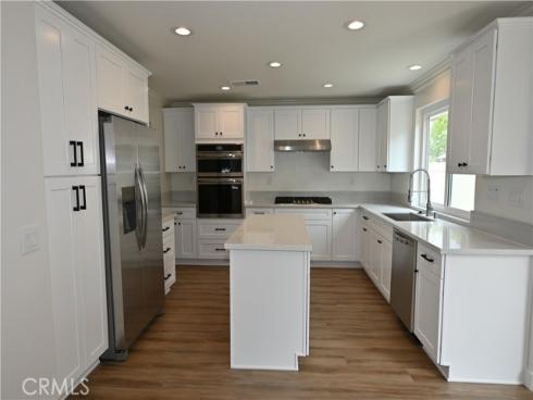 93 Linhaven , Irvine, CA