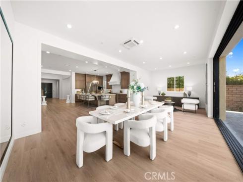 221 Clear Fls , Irvine, CA