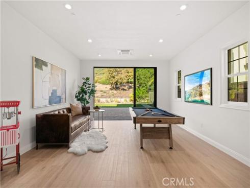 221 Clear Fls , Irvine, CA