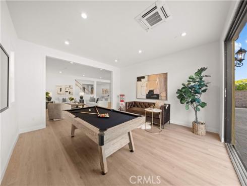221 Clear Fls , Irvine, CA