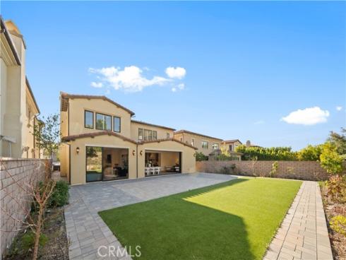 221 Clear Fls , Irvine, CA