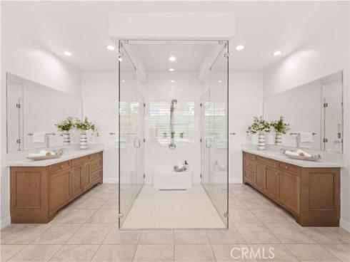 221 Clear Fls , Irvine, CA
