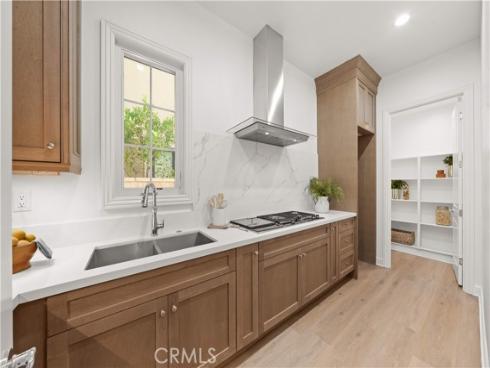 221 Clear Fls , Irvine, CA