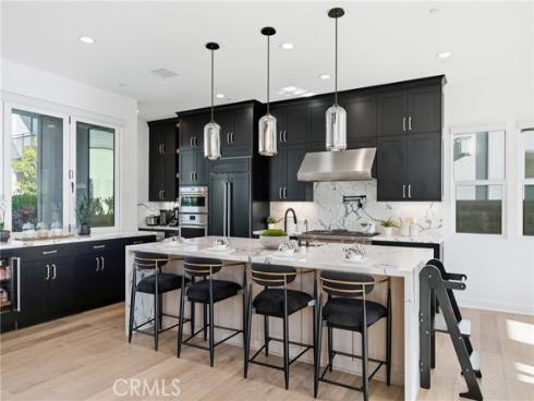 124 Chant , Irvine, CA