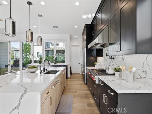 124 Chant , Irvine, CA