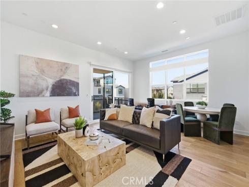 124 Chant , Irvine, CA